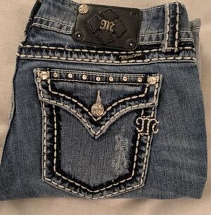 Miss Me Women's Denim Jeans with Embellished Pockets. Boot Cut Size 30/30.